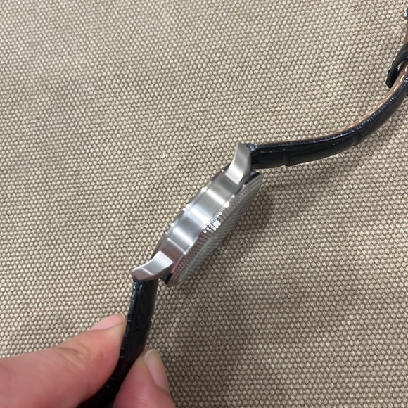 ES-3065 Interchangeable Strap Watch - Picture 3 of 6